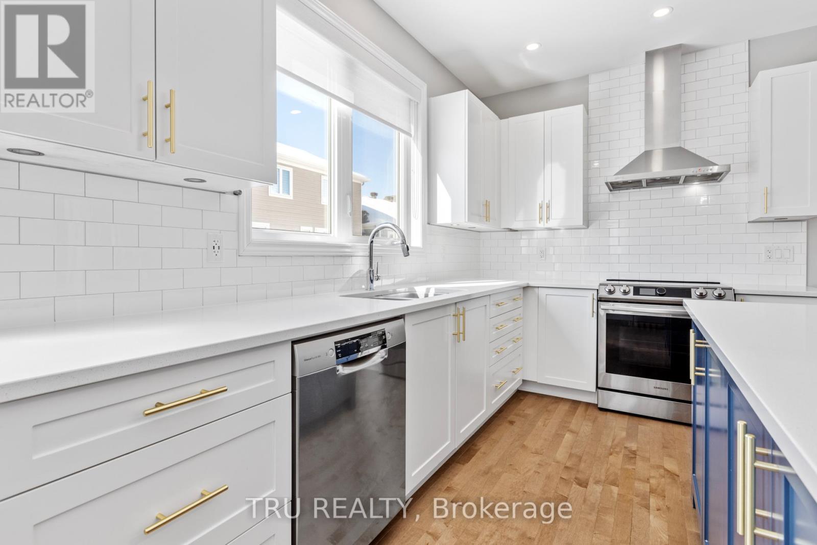 34 Coppermine Street, Ottawa, Ontario  K2J 6P7 - Photo 13 - X12829394