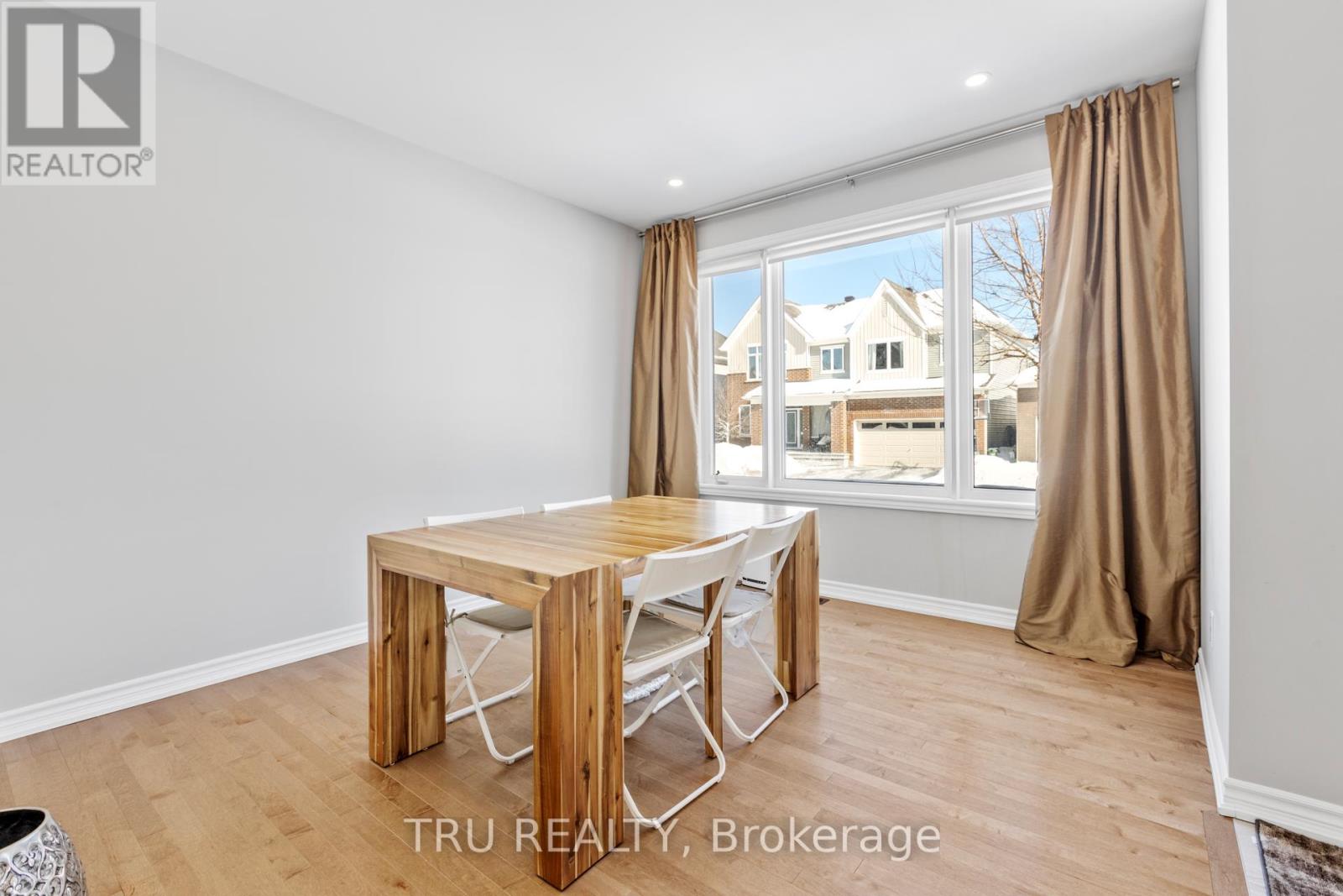 34 Coppermine Street, Ottawa, Ontario  K2J 6P7 - Photo 6 - X12829394