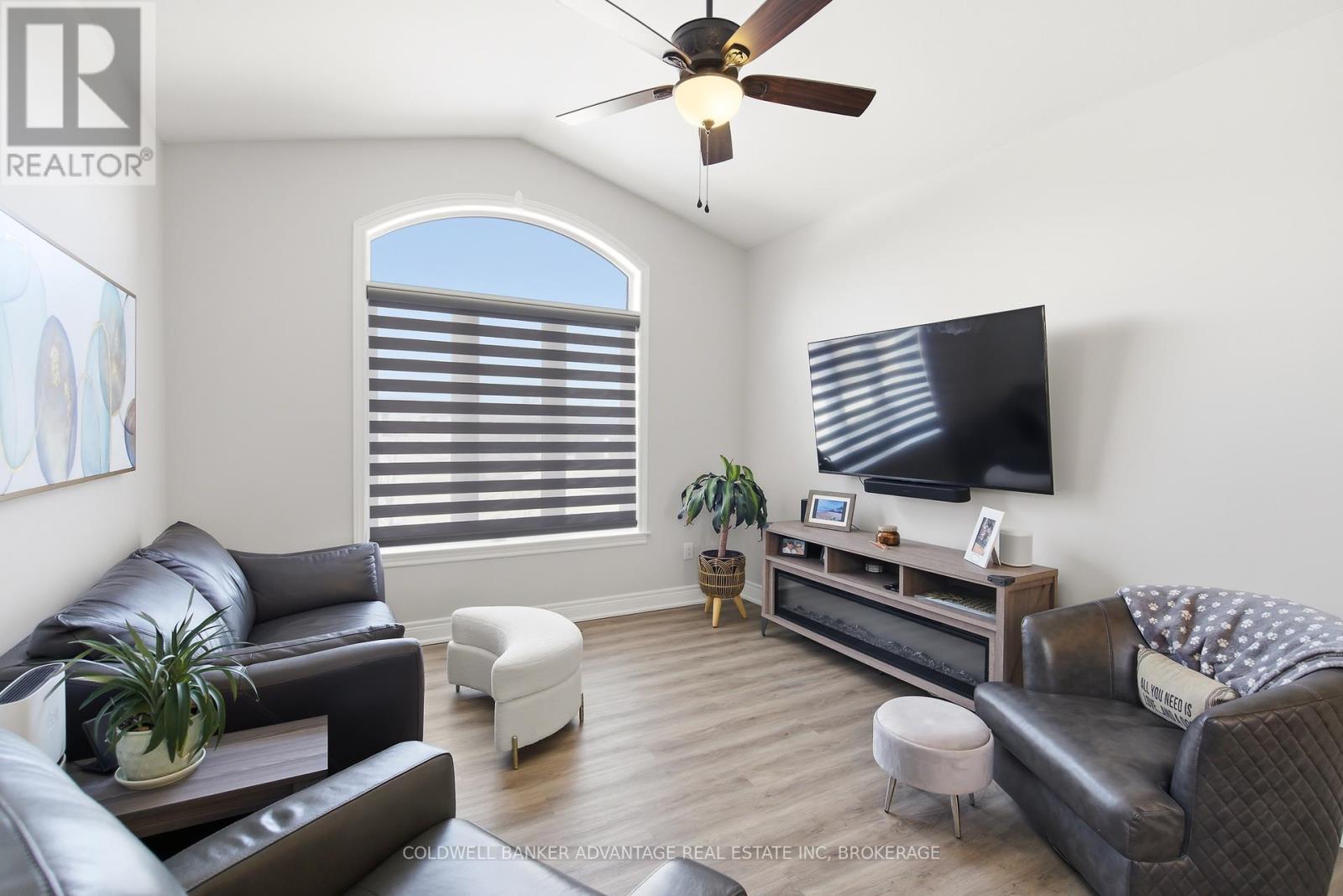 70 Renfield Street, Port Colborne, Ontario  L3K 0A7 - Photo 5 - X12829390