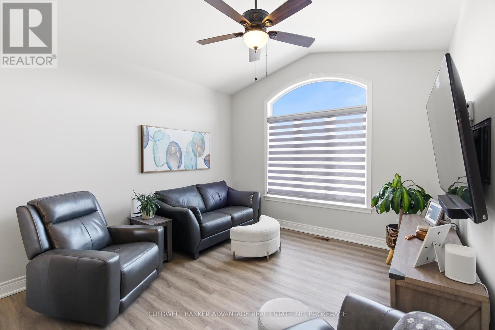 70 Renfield Street, Port Colborne, Ontario  L3K 0A7 - Photo 6 - X12829390