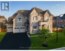 43 SIR HENRY COURT, King, Ontario