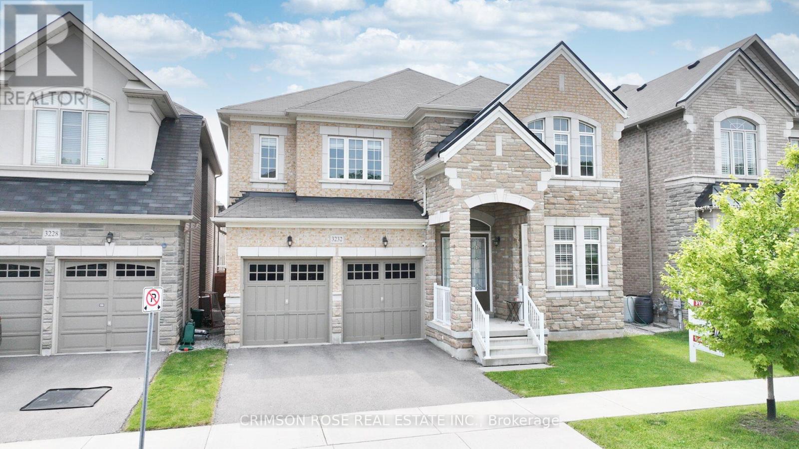 3232 Meadow Marsh Crescent, Oakville, Ontario  L6H 0T6 - Photo 2 - W12829386