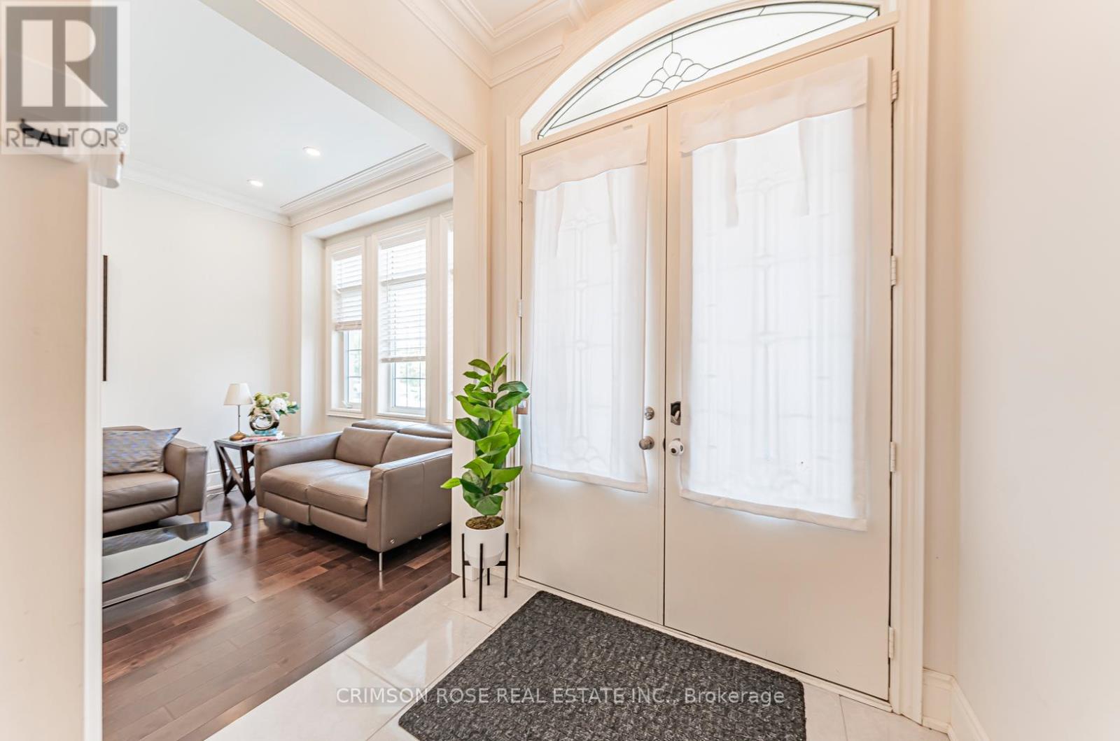 3232 Meadow Marsh Crescent, Oakville, Ontario  L6H 0T6 - Photo 4 - W12829386