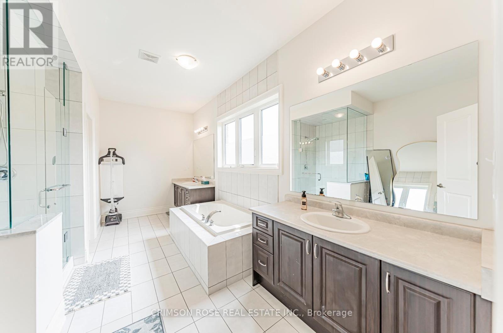 3232 Meadow Marsh Crescent, Oakville, Ontario  L6H 0T6 - Photo 47 - W12829386