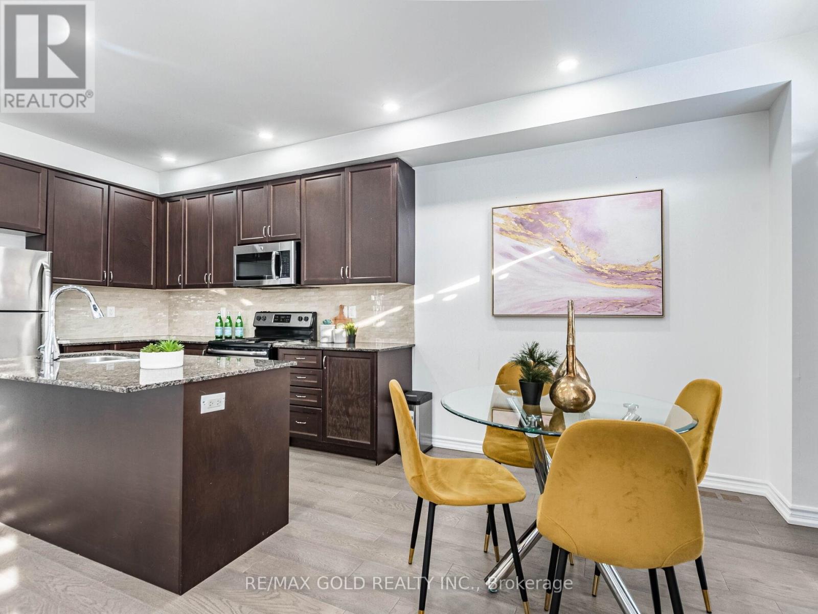 126 Kempenfelt Trail, Brampton, Ontario  L7A 3Y1 - Photo 12 - W12829408