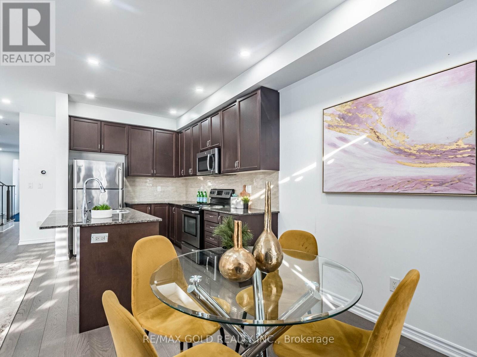 126 Kempenfelt Trail, Brampton, Ontario  L7A 3Y1 - Photo 13 - W12829408