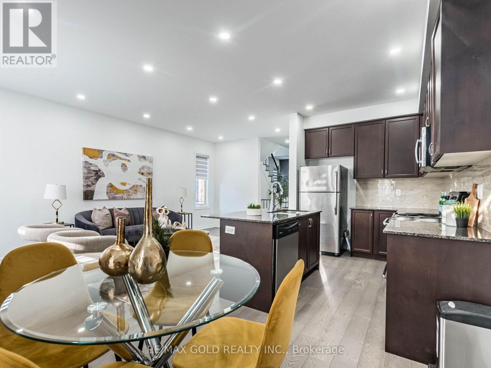 126 Kempenfelt Trail, Brampton, Ontario  L7A 3Y1 - Photo 14 - W12829408