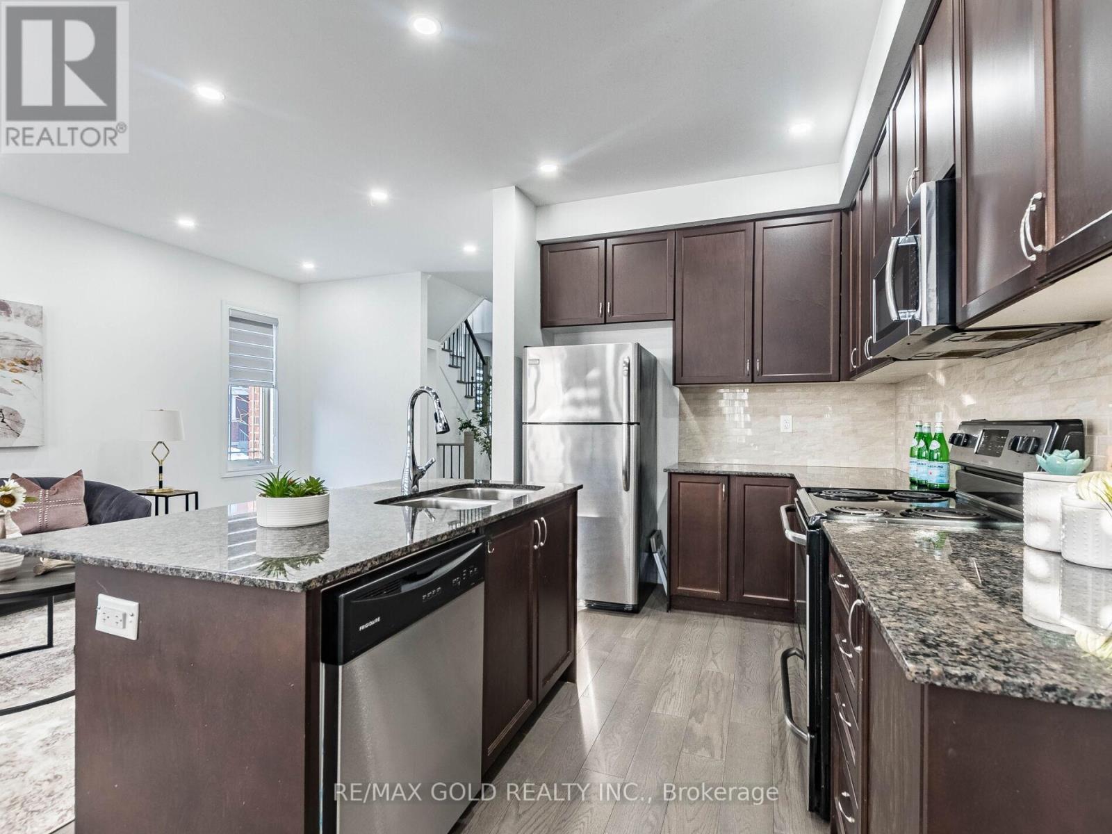 126 Kempenfelt Trail, Brampton, Ontario  L7A 3Y1 - Photo 15 - W12829408