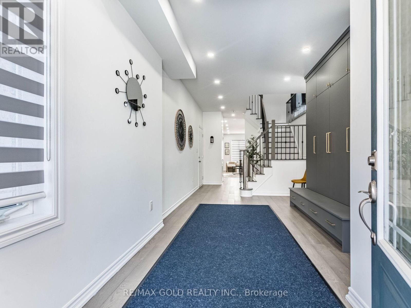 126 Kempenfelt Trail, Brampton, Ontario  L7A 3Y1 - Photo 4 - W12829408