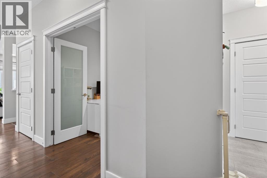 908 Midtown Avenue Sw, Airdrie, Alberta  T4B 4V8 - Photo 7 - A2289603