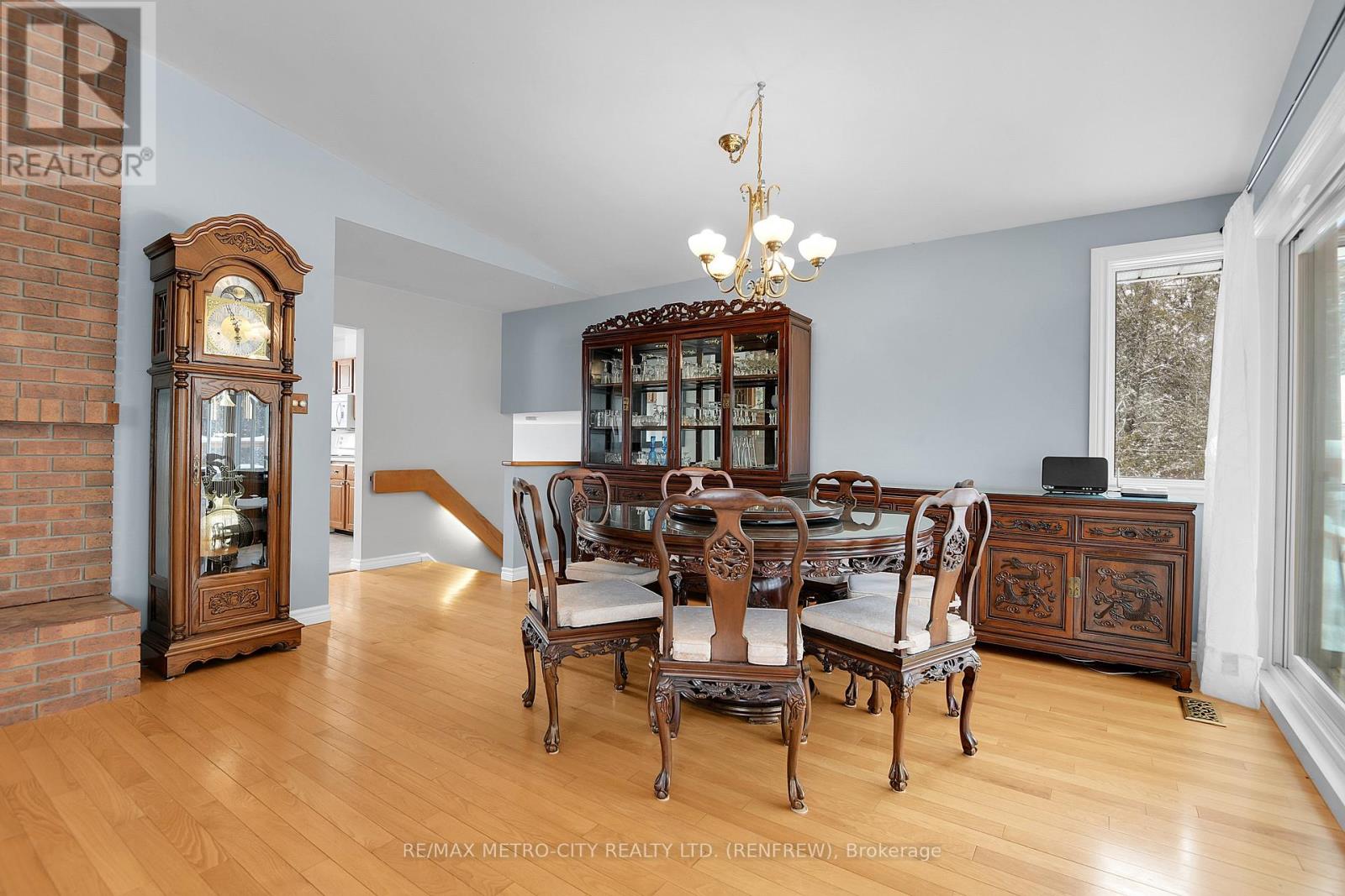 128 Burns Drive, Mcnab/braeside, Ontario  K0A 1G0 - Photo 14 - X12829420