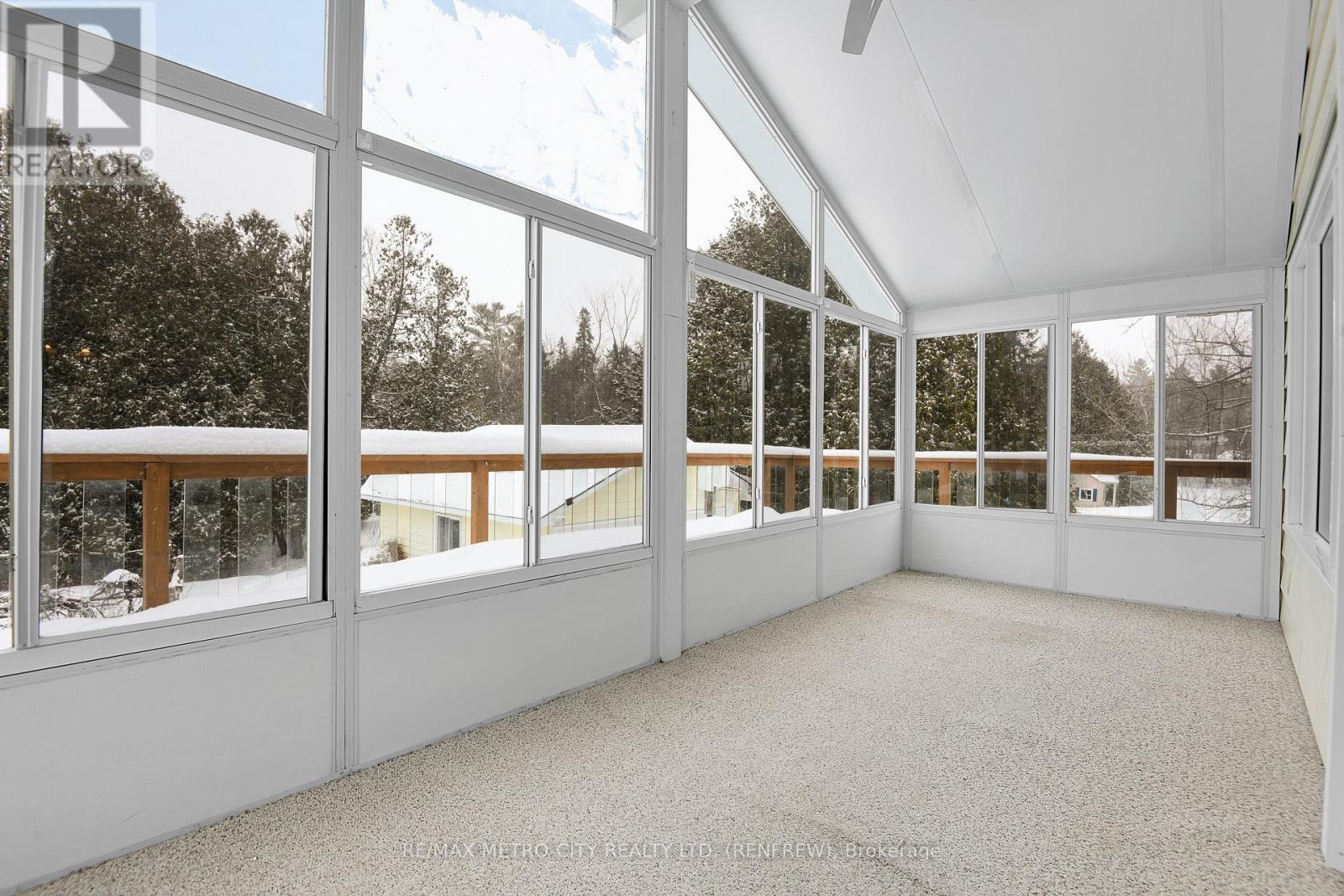 128 Burns Drive, Mcnab/braeside, Ontario  K0A 1G0 - Photo 17 - X12829420