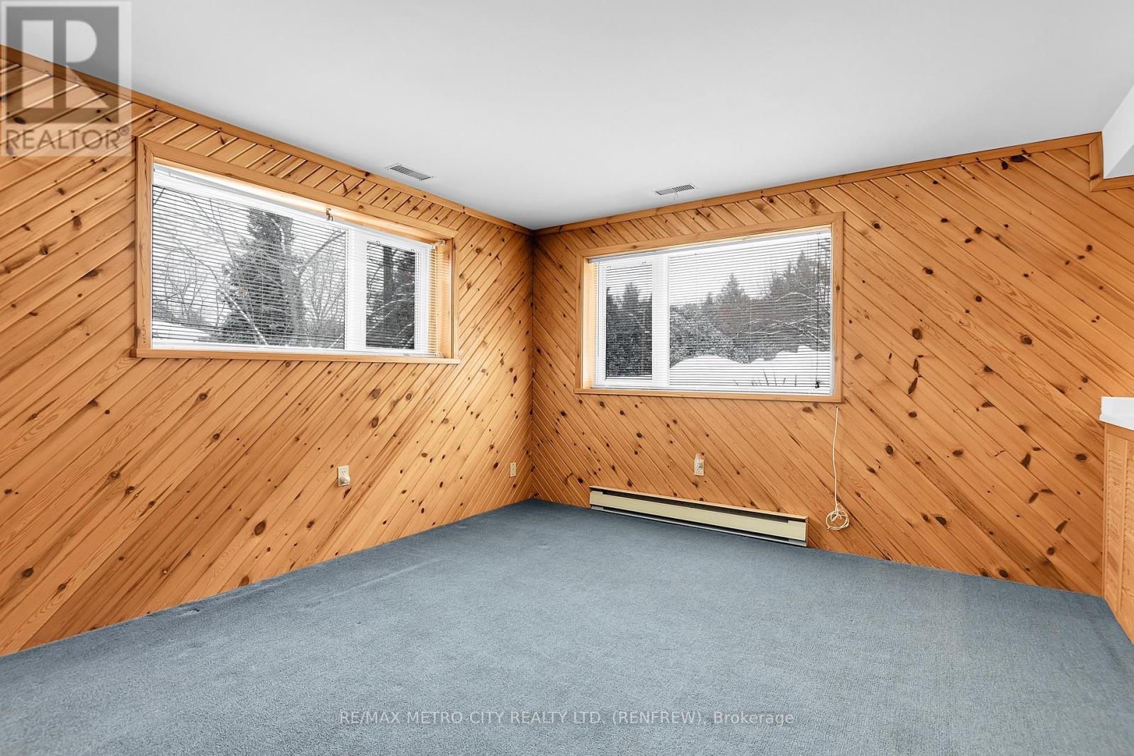 128 Burns Drive, Mcnab/braeside, Ontario  K0A 1G0 - Photo 26 - X12829420