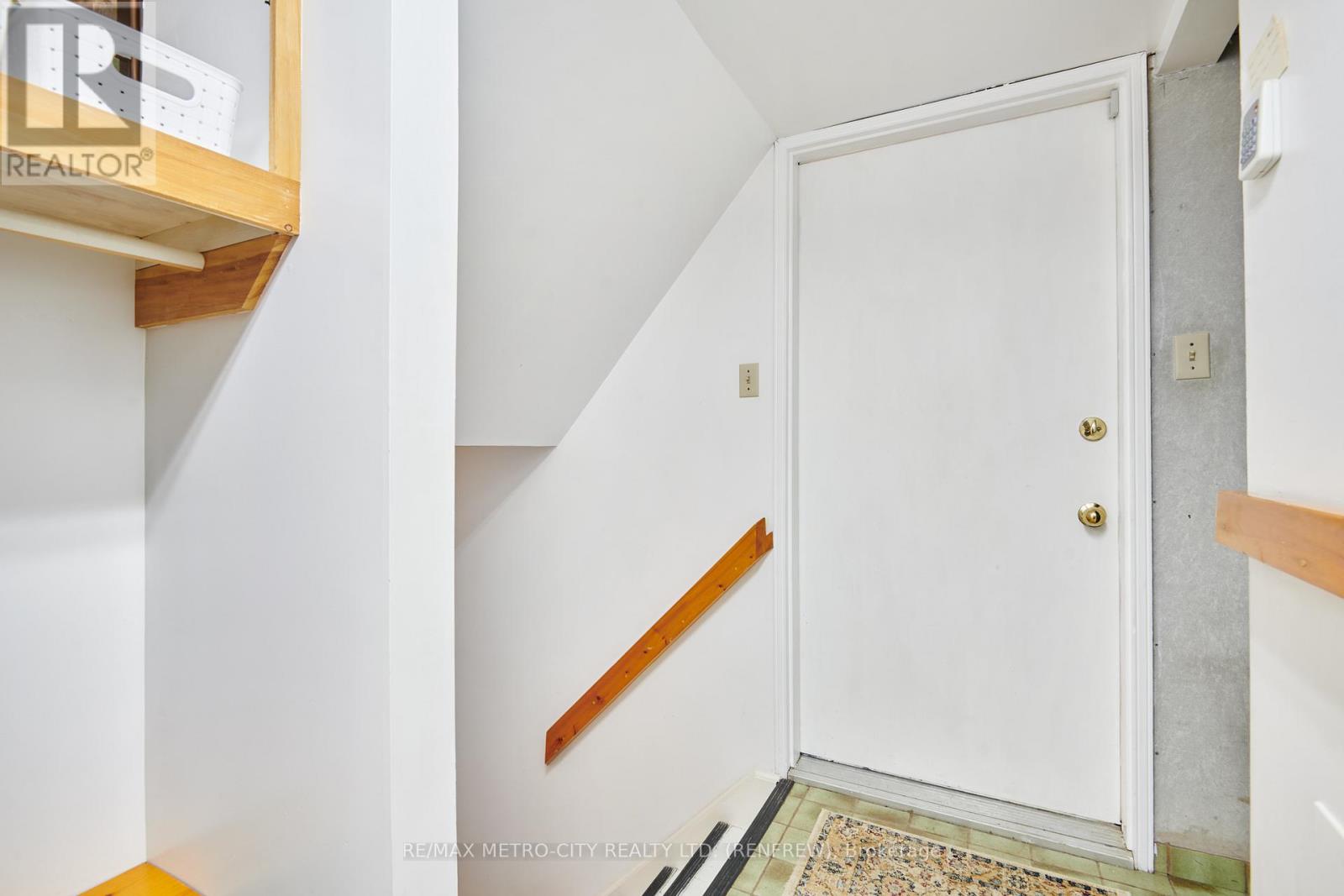 128 Burns Drive, Mcnab/braeside, Ontario  K0A 1G0 - Photo 29 - X12829420