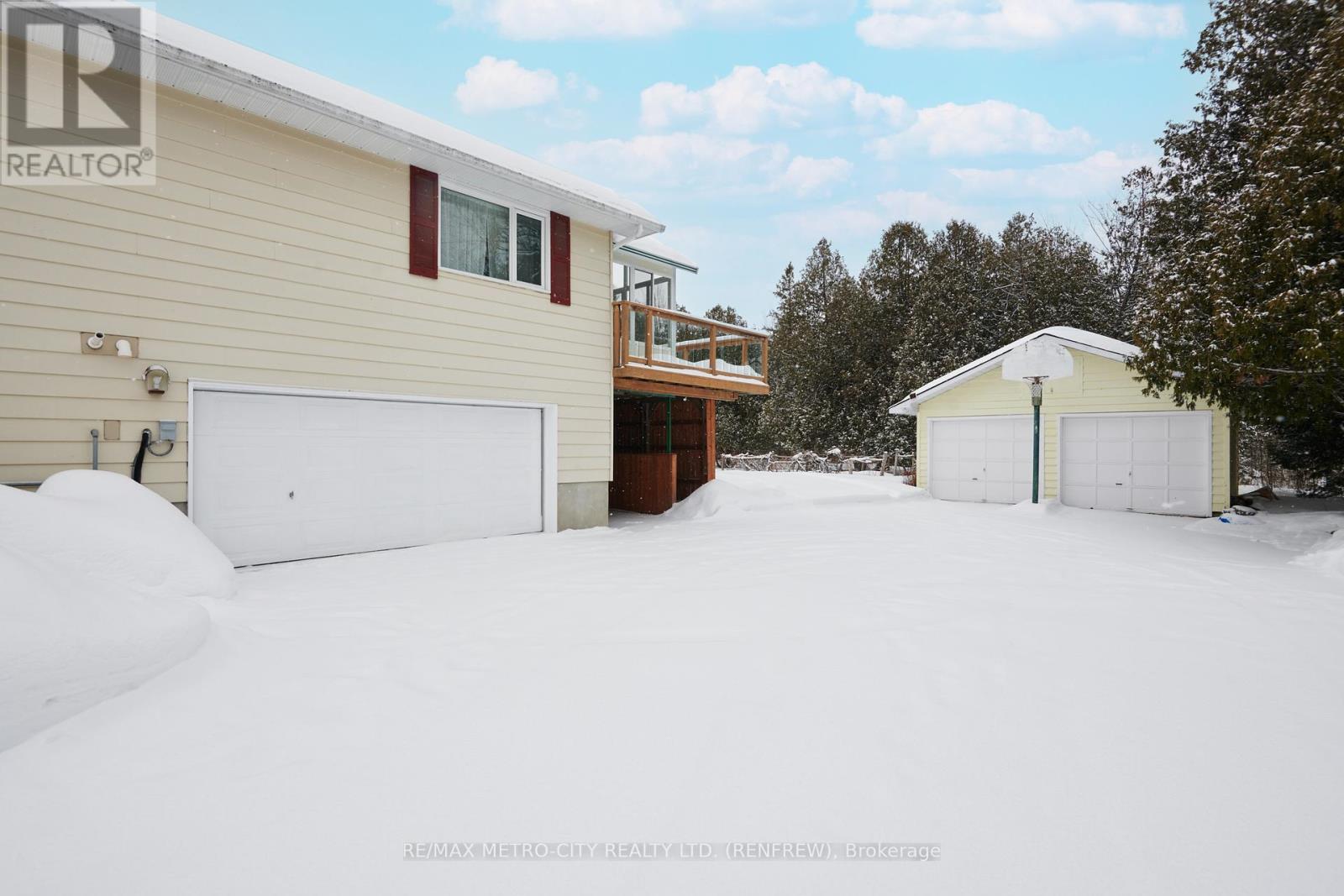 128 Burns Drive, Mcnab/braeside, Ontario  K0A 1G0 - Photo 40 - X12829420