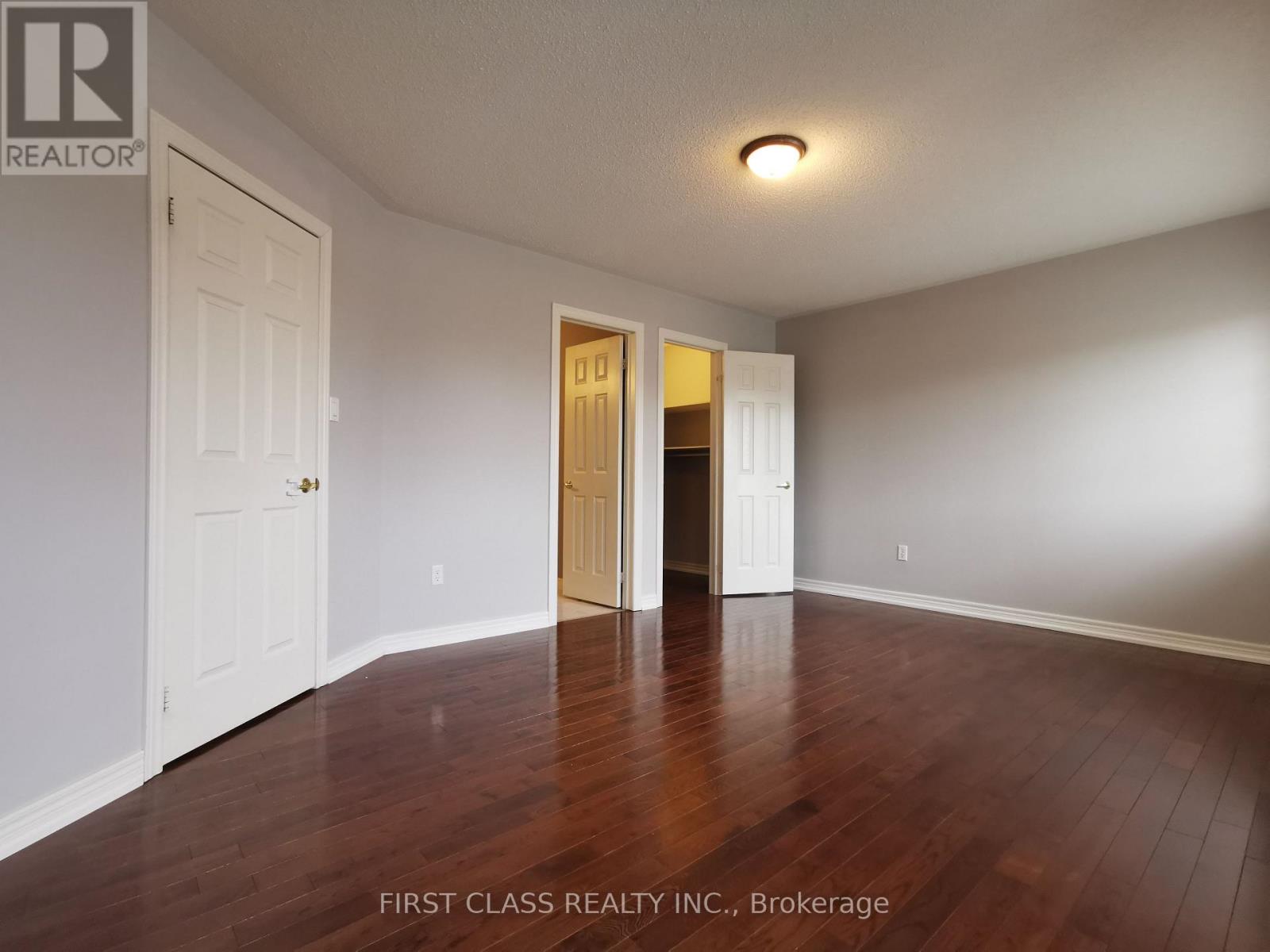 279 River Ridge Boulevard, Aurora, Ontario  L4G 0G4 - Photo 5 - N12829426