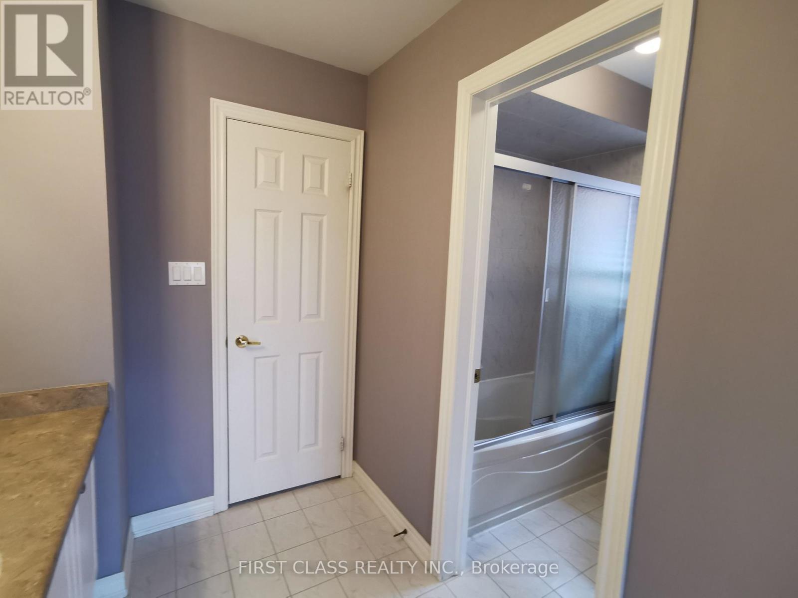 279 River Ridge Boulevard, Aurora, Ontario  L4G 0G4 - Photo 8 - N12829426