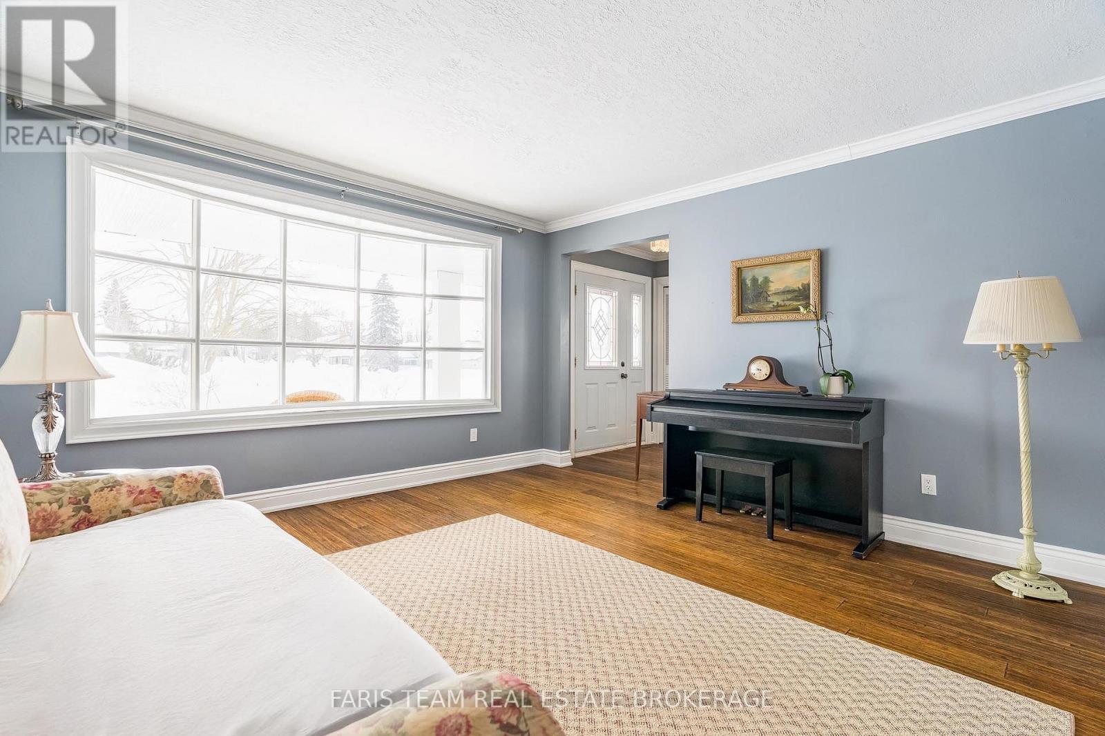 10 Davies Crescent, Barrie, Ontario  L4M 2M3 - Photo 20 - S12829418