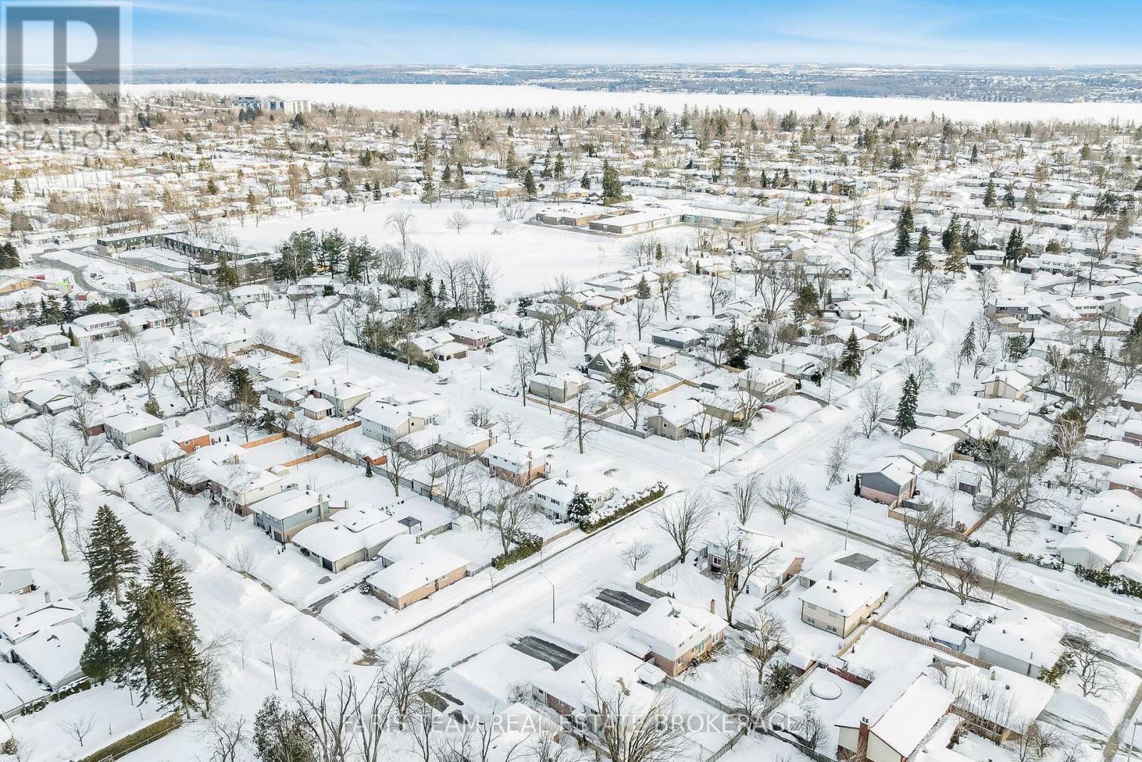 10 Davies Crescent, Barrie, Ontario  L4M 2M3 - Photo 38 - S12829418