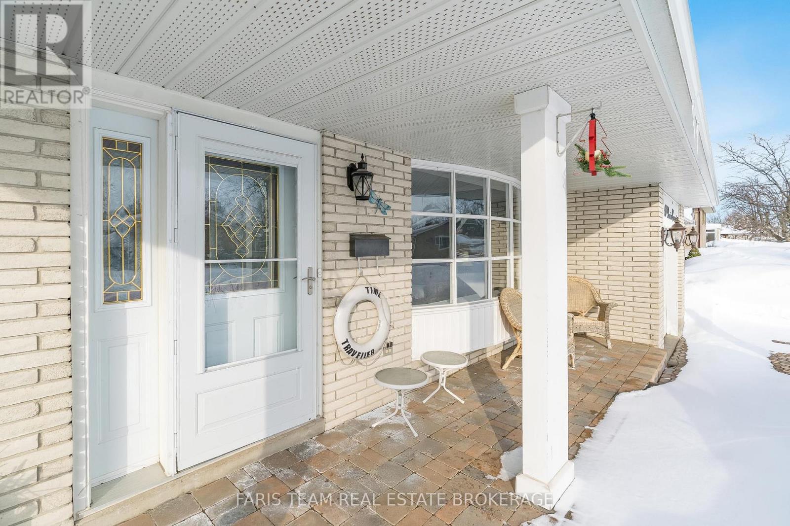 10 Davies Crescent, Barrie, Ontario  L4M 2M3 - Photo 5 - S12829418