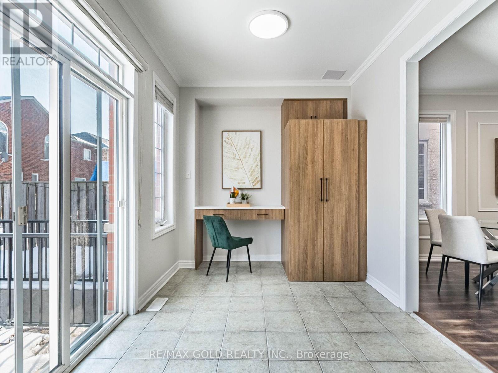 47 Connolly Crescent, Brampton, Ontario  L6R 0G9 - Photo 16 - W12829422