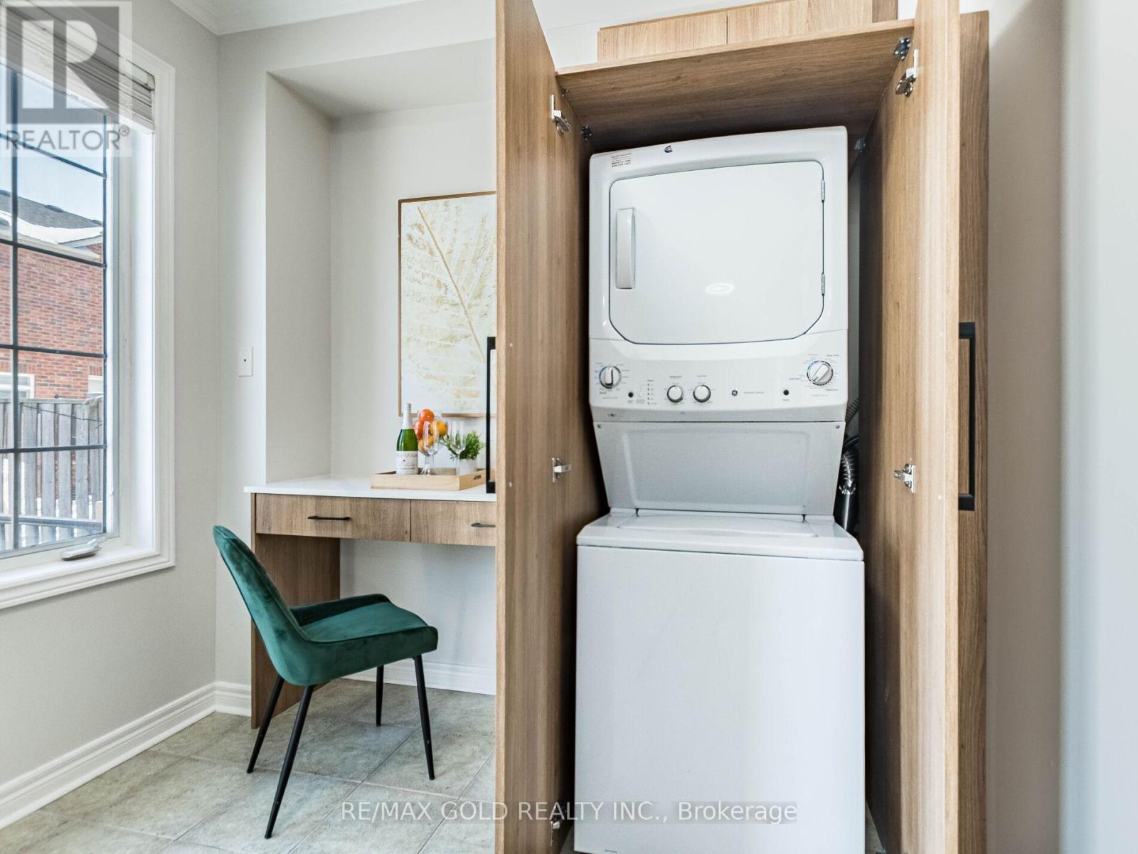 47 Connolly Crescent, Brampton, Ontario  L6R 0G9 - Photo 17 - W12829422