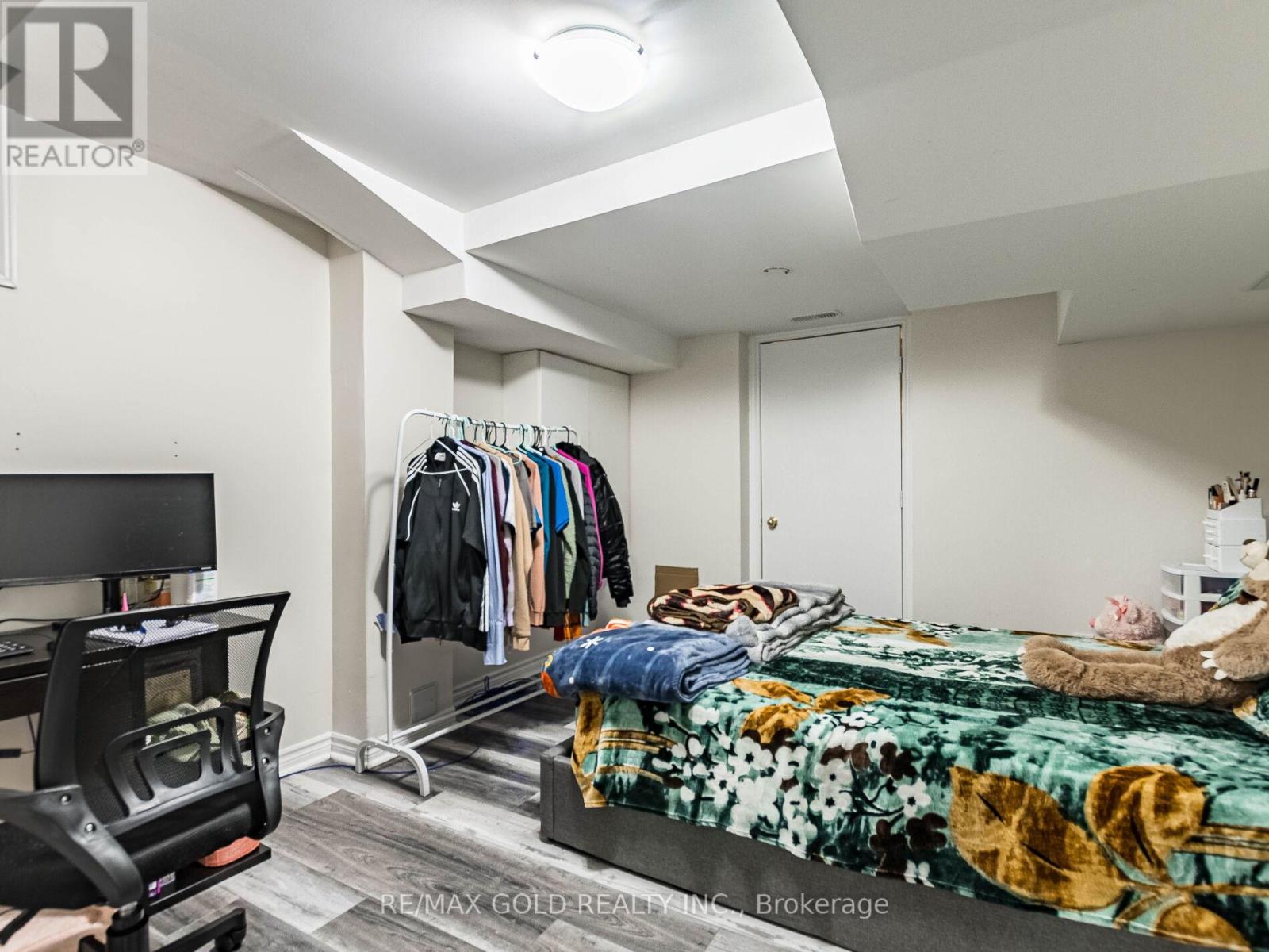 47 Connolly Crescent, Brampton, Ontario  L6R 0G9 - Photo 36 - W12829422