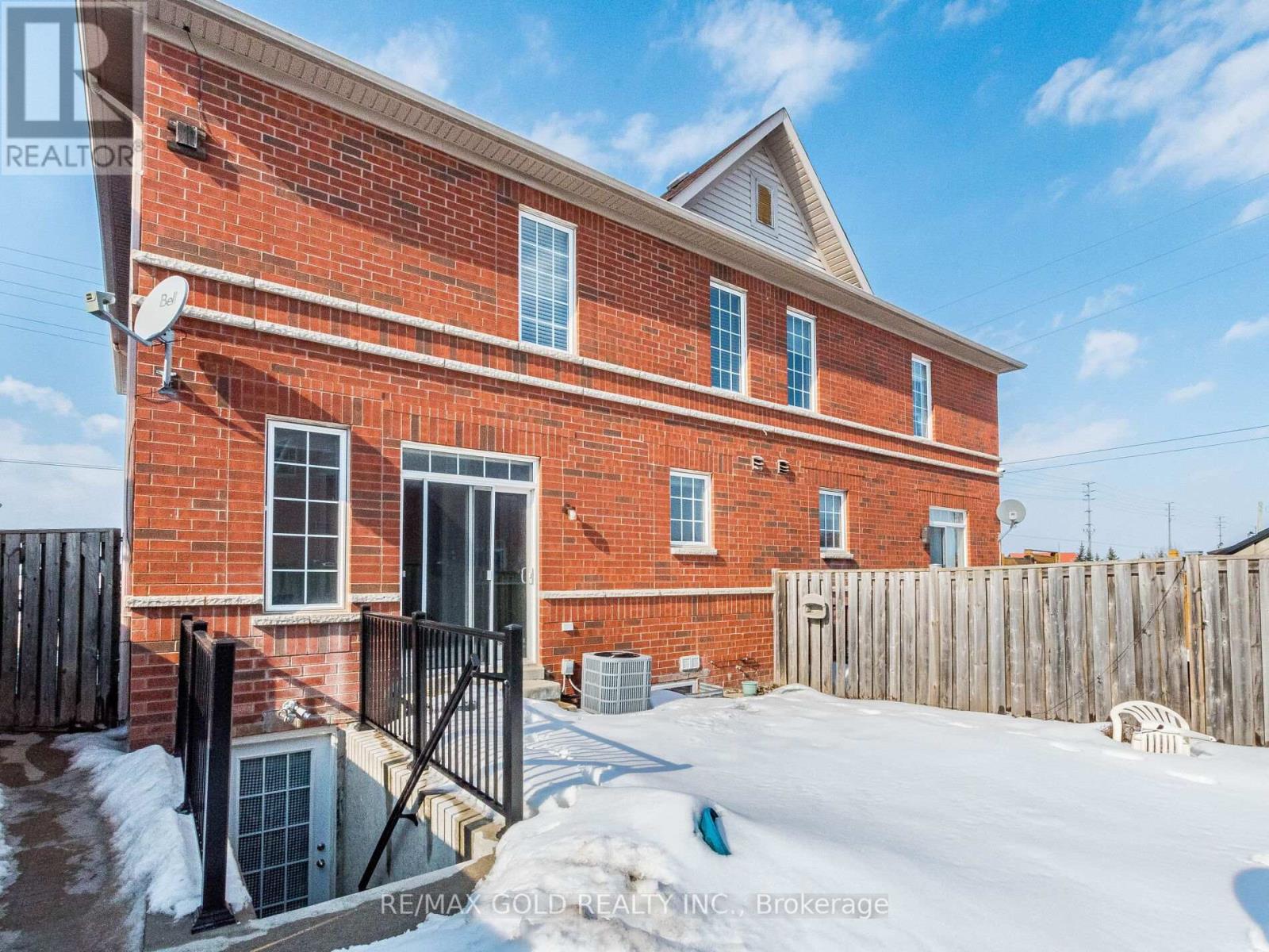 47 Connolly Crescent, Brampton, Ontario  L6R 0G9 - Photo 41 - W12829422
