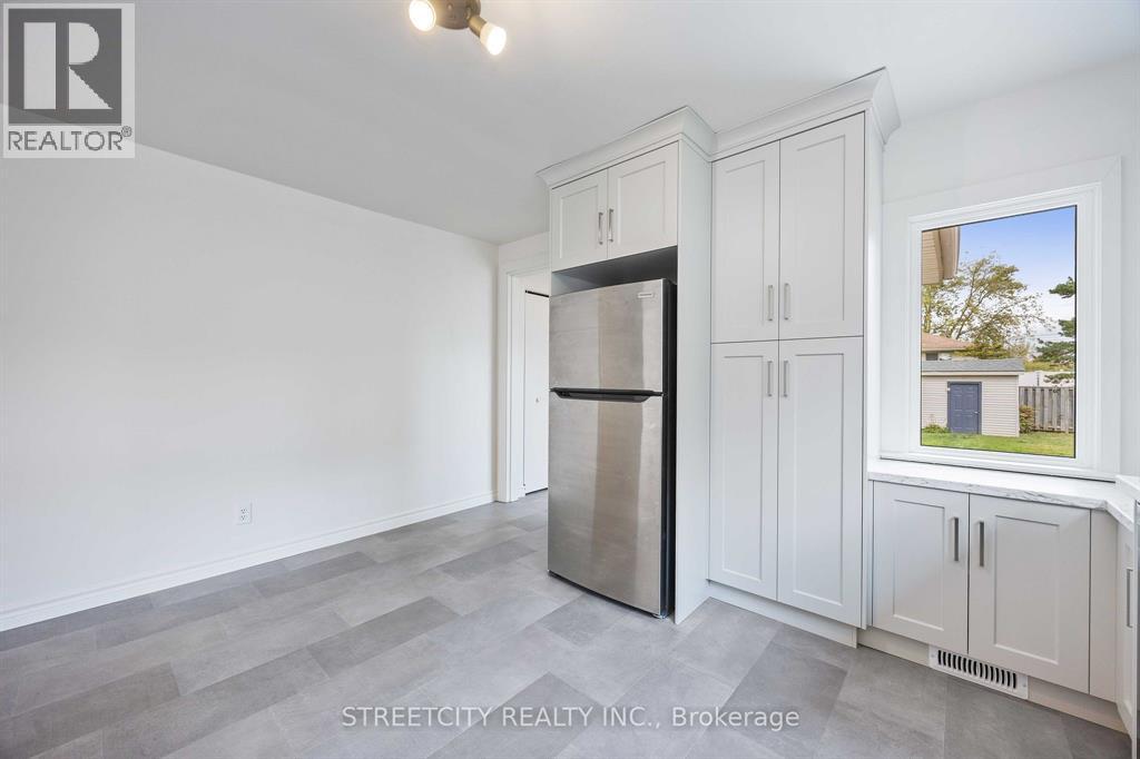 4482 Petrolia Line, Petrolia, Ontario  N0N 1R0 - Photo 11 - 26000275