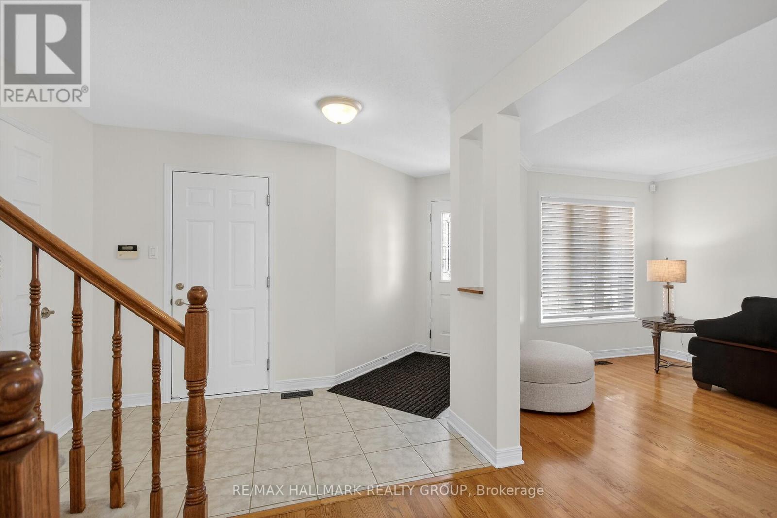 1 Catterick Crescent, Ottawa, Ontario  K2K 3M5 - Photo 5 - X12828760