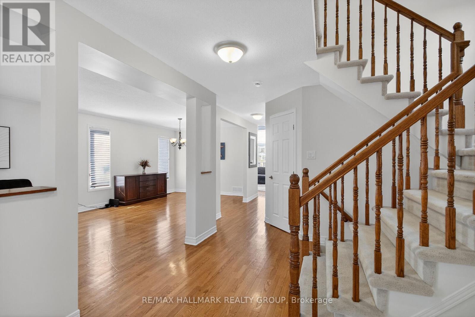 1 Catterick Crescent, Ottawa, Ontario  K2K 3M5 - Photo 6 - X12828760