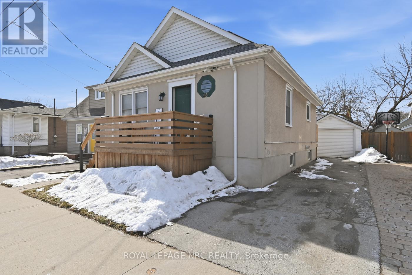 65 ST GEORGE STREET, St. Catharines, Ontario