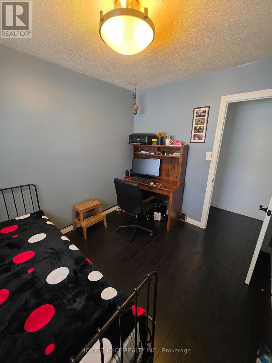 637 Pineridge Road, Waterloo, Ontario  N2L 5N6 - Photo 26 - X12829432