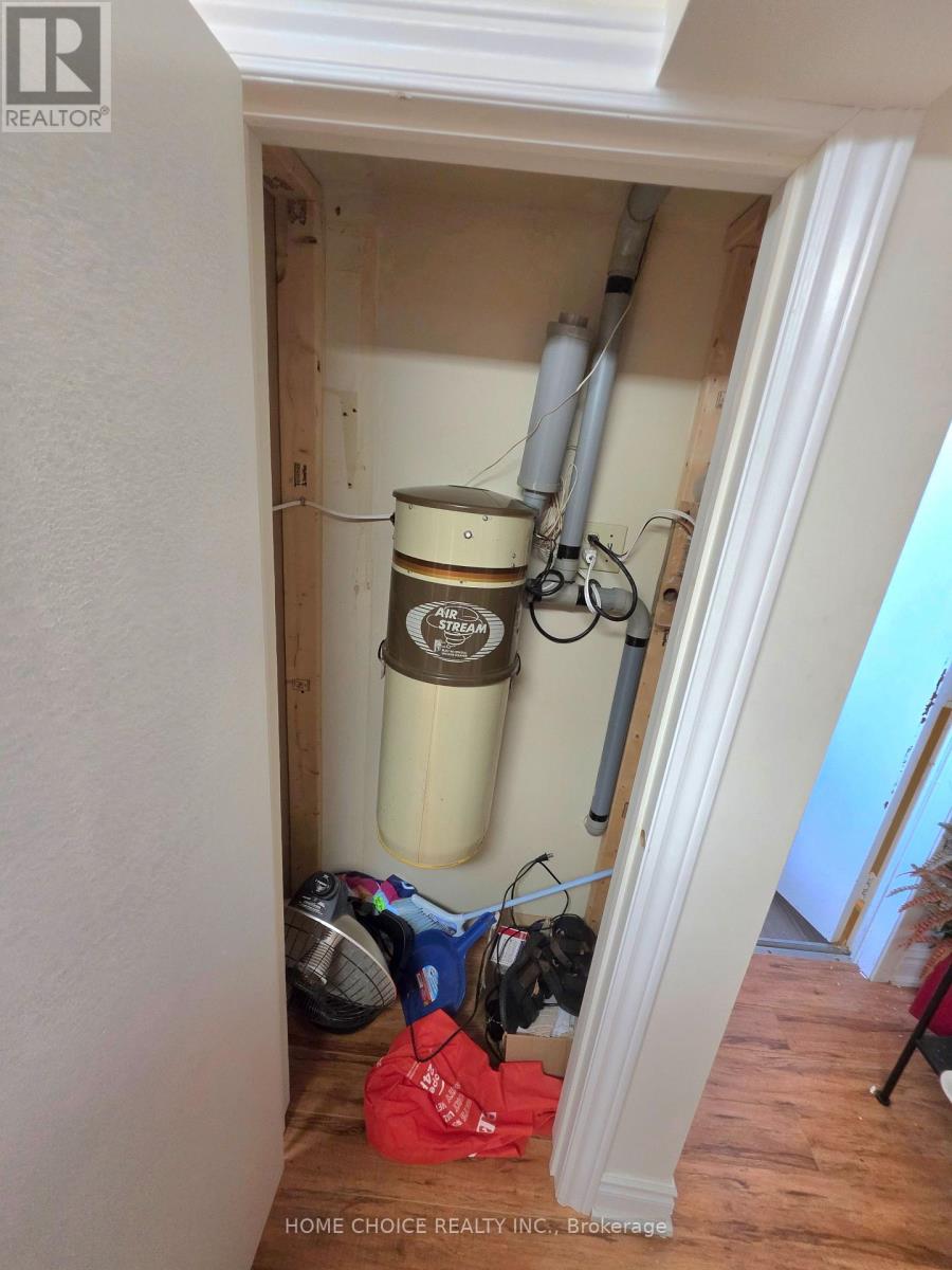 637 Pineridge Road, Waterloo, Ontario  N2L 5N6 - Photo 35 - X12829432