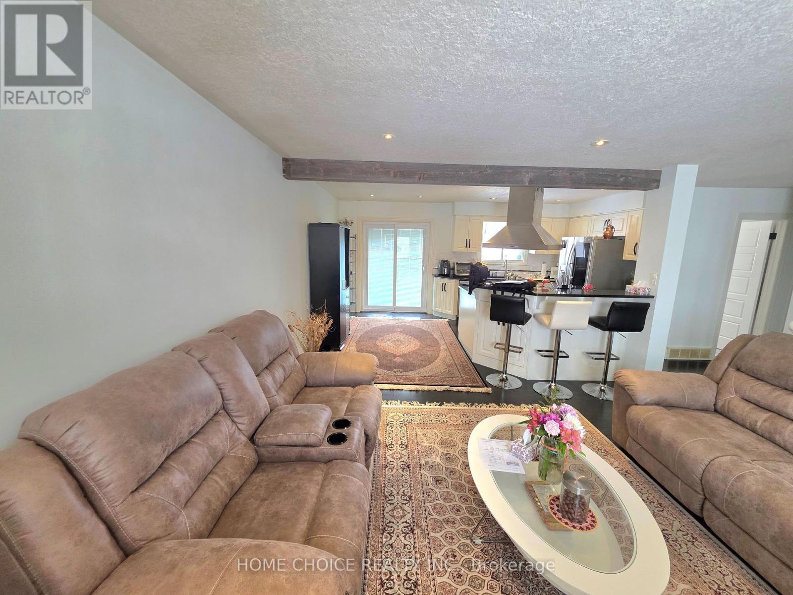637 Pineridge Road, Waterloo, Ontario  N2L 5N6 - Photo 7 - X12829432