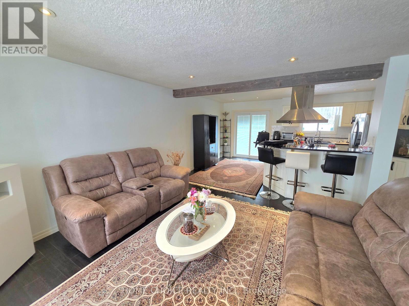 637 Pineridge Road, Waterloo, Ontario  N2L 5N6 - Photo 9 - X12829432