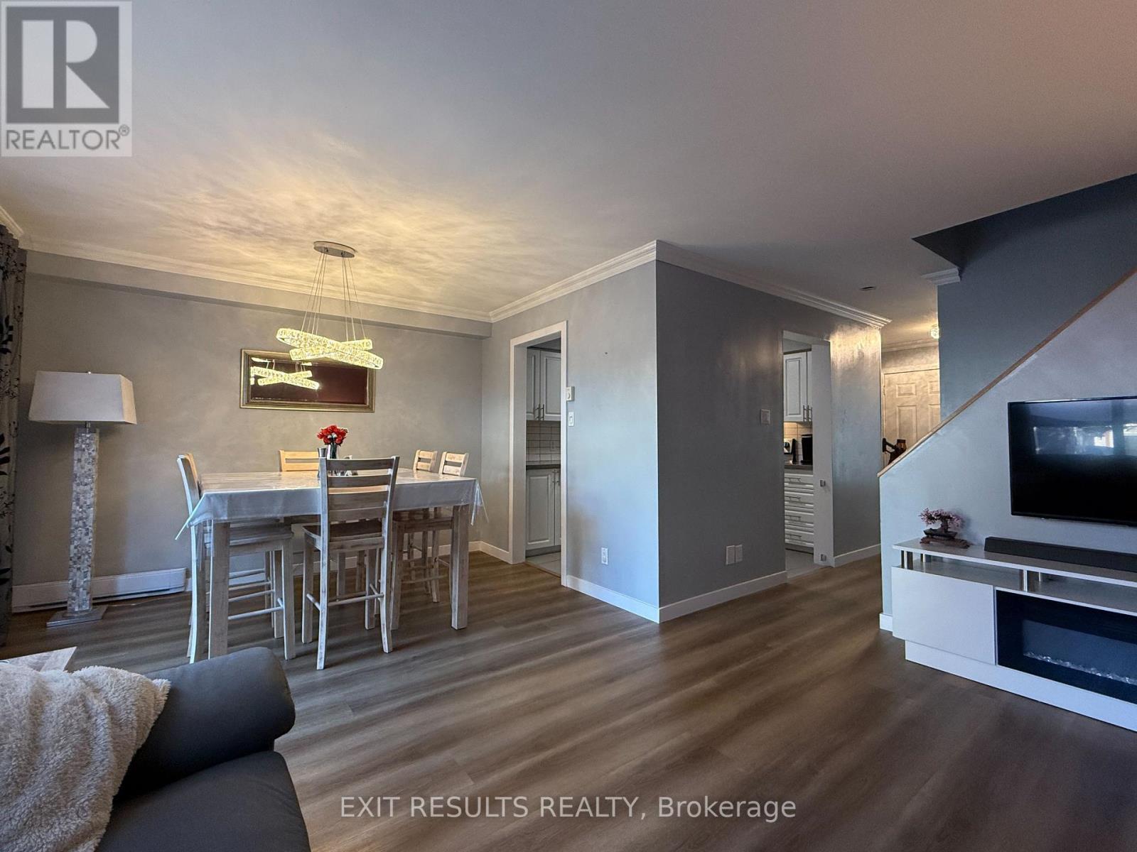 1090 Dianne Avenue, Clarence-Rockland, Ontario  K4K 1G7 - Photo 10 - X12498264