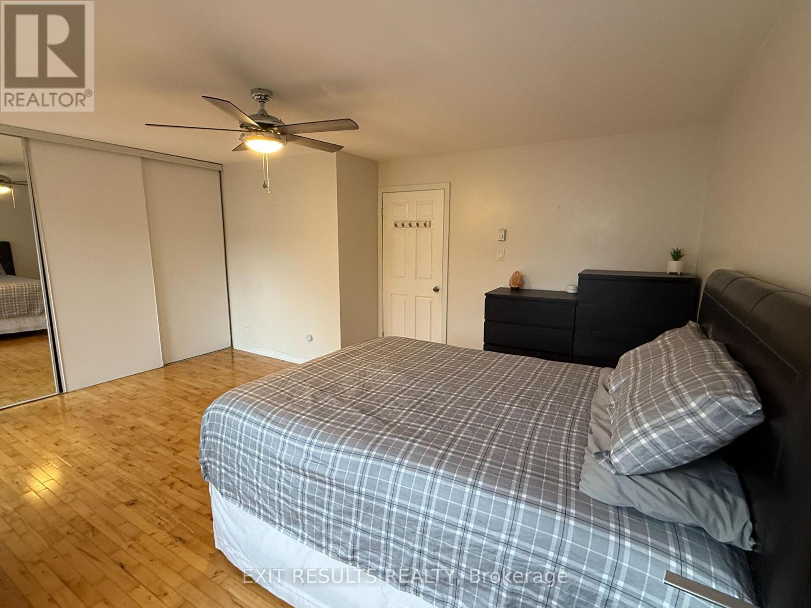 1090 Dianne Avenue, Clarence-Rockland, Ontario  K4K 1G7 - Photo 32 - X12498264