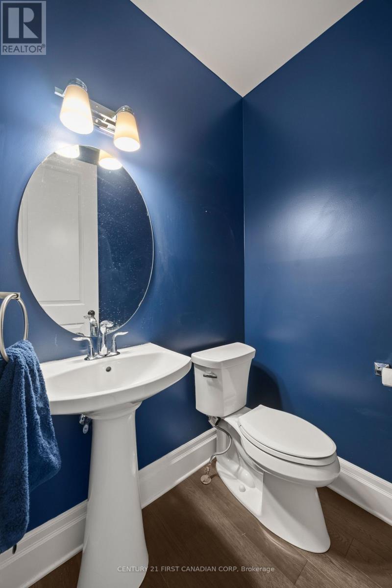 2 - 555 Sunningdale Road E, London North, Ontario  N5X 4B3 - Photo 6 - X12829444