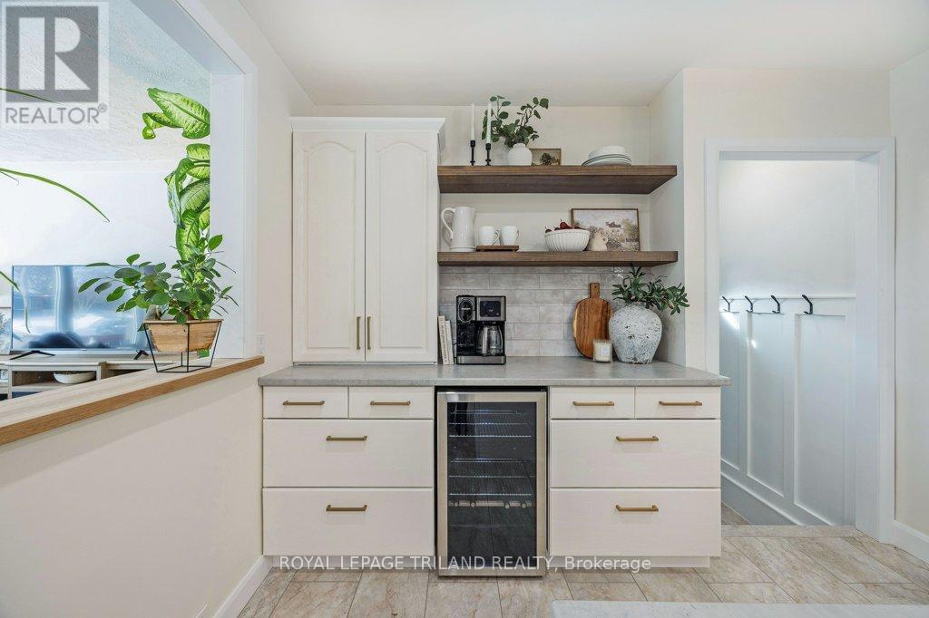 112 Burnside Drive, London East, Ontario  N5V 1B5 - Photo 11 - X12829462