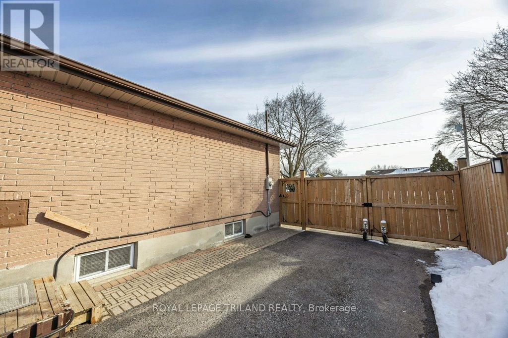 112 Burnside Drive, London East, Ontario  N5V 1B5 - Photo 32 - X12829462