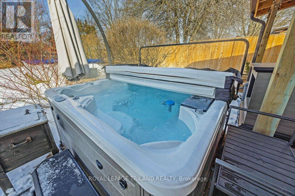 112 Burnside Drive, London East, Ontario  N5V 1B5 - Photo 36 - X12829462