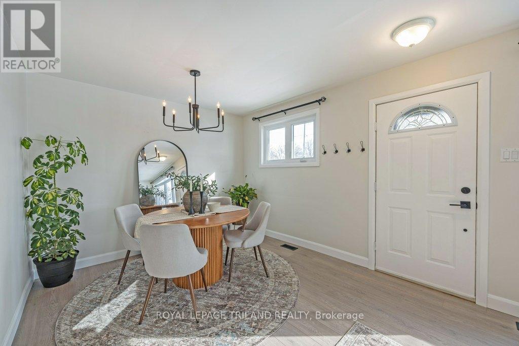 112 Burnside Drive, London East, Ontario  N5V 1B5 - Photo 4 - X12829462