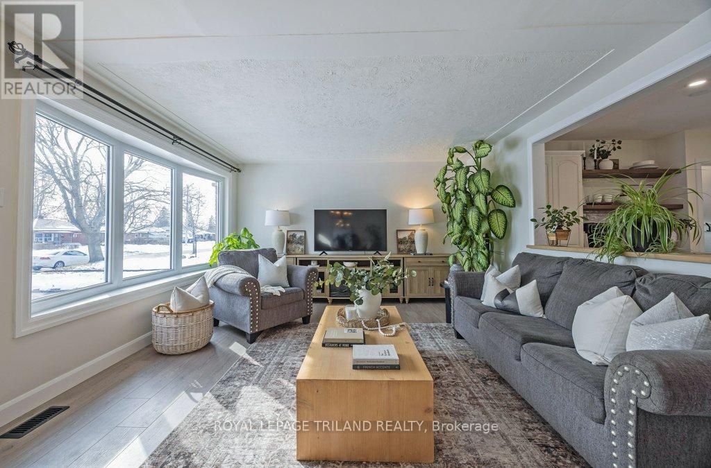 112 Burnside Drive, London East, Ontario  N5V 1B5 - Photo 5 - X12829462