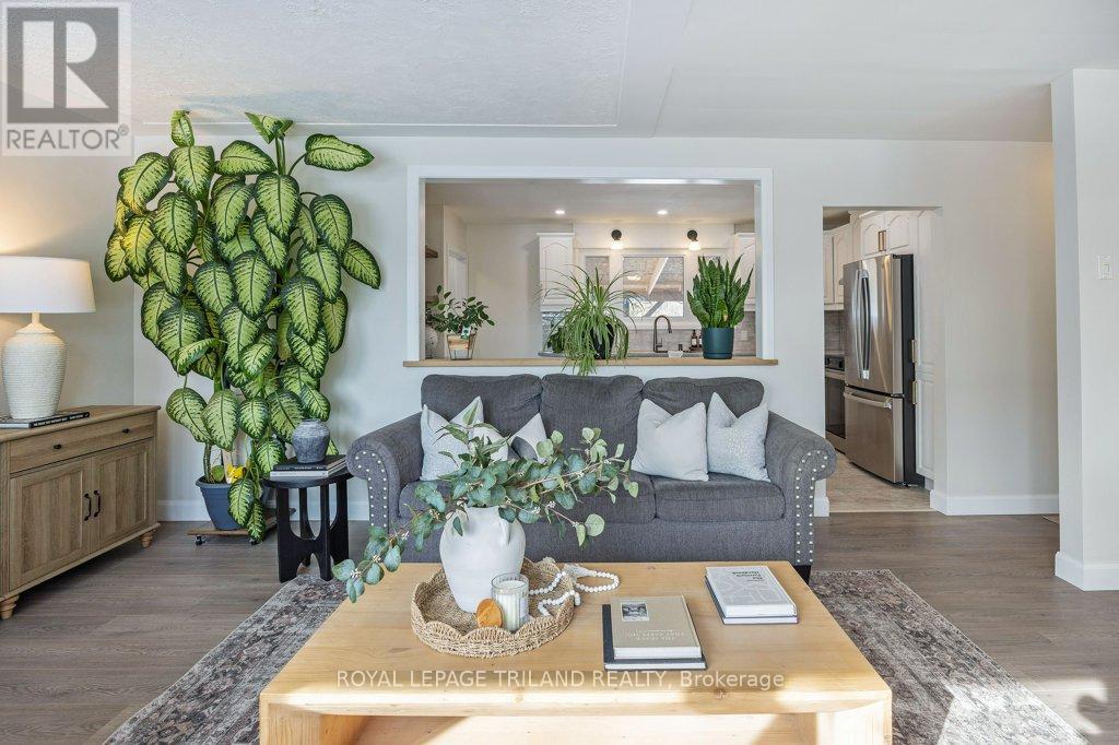 112 Burnside Drive, London East, Ontario  N5V 1B5 - Photo 7 - X12829462