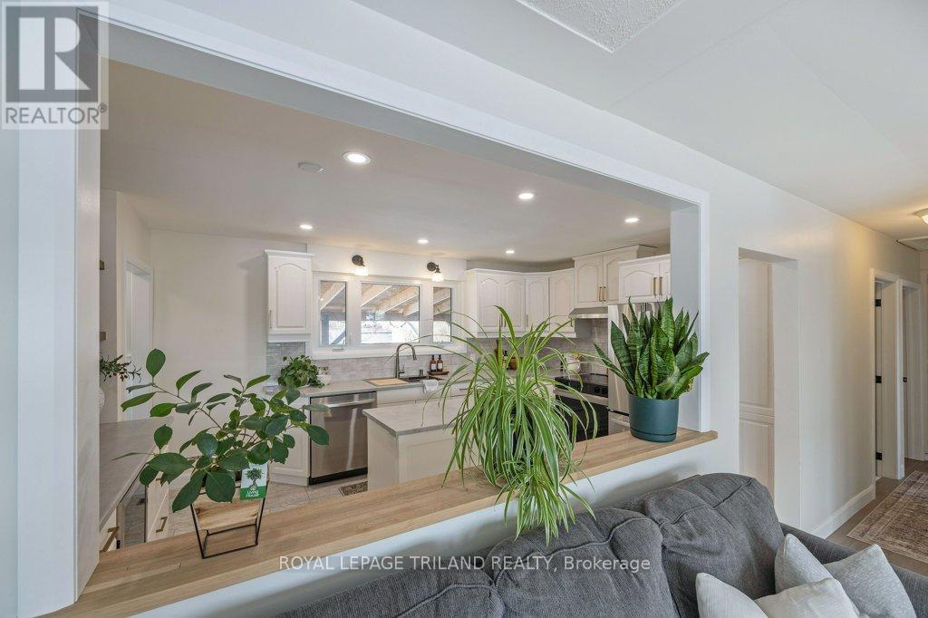 112 Burnside Drive, London East, Ontario  N5V 1B5 - Photo 9 - X12829462