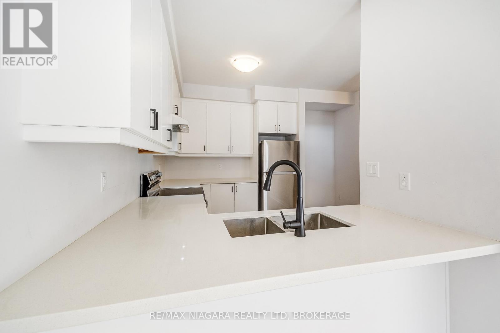 461 Blackburn Street, Brantford, Ontario  N3T 0W9 - Photo 18 - X12829458