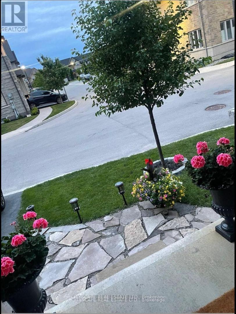 87 Sonoma Valley Crescent E, Hamilton, Ontario  L9B 0J3 - Photo 10 - X12829428