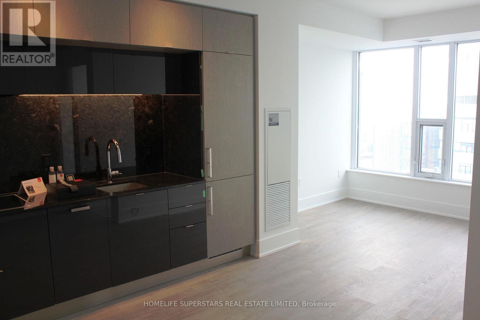 6212 - 10 York Street, Toronto (Waterfront Communities), Ontario  M5J 2Z2 - Photo 18 - C12829474