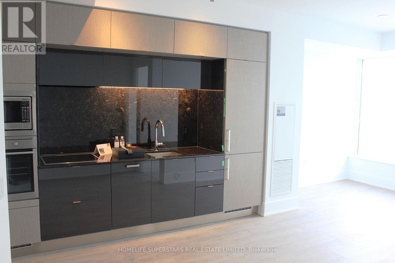 6212 - 10 York Street, Toronto (Waterfront Communities), Ontario  M5J 2Z2 - Photo 19 - C12829474